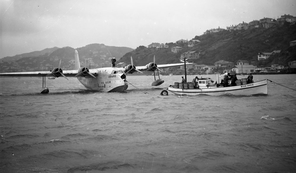 Evans Bay ca 1940s; modified landing gear for an absent runway